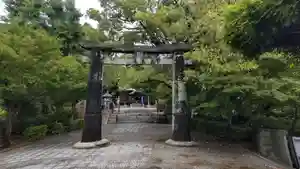 與止日女神社の鳥居