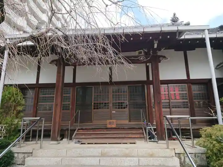 西蓮寺の本殿・本堂