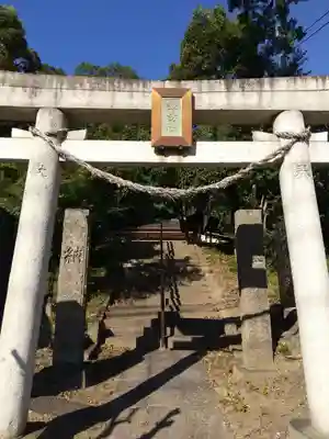 諏訪社の鳥居