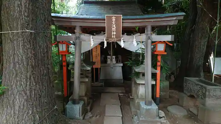 上目黒氷川神社の末社・摂社
