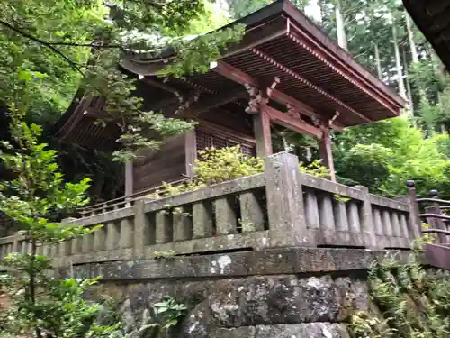 飯縄神社 里宮（皇足穂命神社）の本殿・本堂