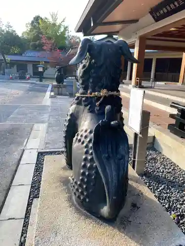 三重縣護國神社の狛犬