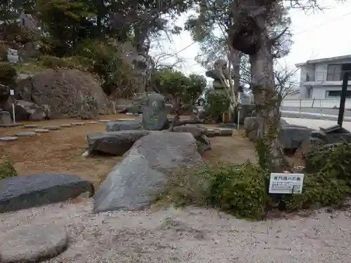 到津八幡神社の庭園