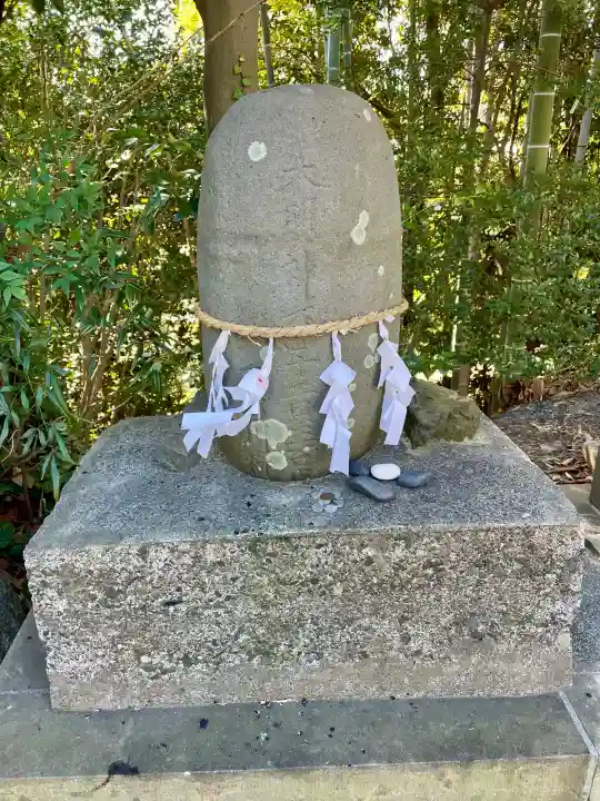 驚神社の{uncategorized: "未分類", other: "その他", undefined: "問題あり", building: "その他建物", grave: "お墓", sacred_gate: "鳥居", guardian: "狛犬", statue: "像", buddha: "仏像", history: "歴史", nature: "自然", garden: "庭園", animal: "動物", pagoda: "塔", temizu: "手水舎", mountain_gate: "山門・神門", sanctuary: "本殿・本堂", subordinate: "末社・摂社", art: "芸術", scenery: "景色", jizo: "地蔵", ema: "絵馬", goshuin: "御朱印", omikuji: "おみくじ", items: "授与品その他", amulet: "お守り", goshuincho: "御朱印帳", eats: "食事", festival: "お祭り", votive_dance: "神楽", shichigosan: "七五三参", wedding: "結婚式", experience: "体験その他", initially: "初詣", around: "周辺", anti_infection: "感染症対策"}