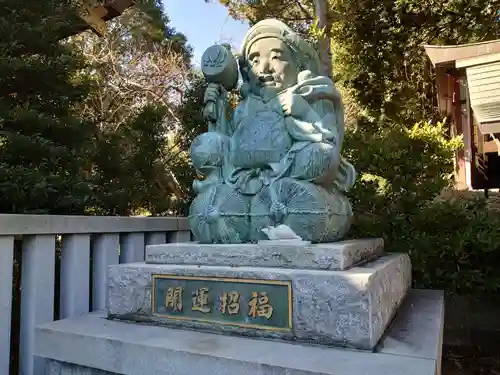 北新羽杉山神社の像