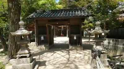 小島神社の山門・神門