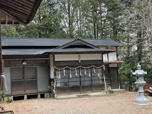 勝弦東照宮の{uncategorized: "未分類", other: "その他", undefined: "問題あり", building: "その他建物", grave: "お墓", sacred_gate: "鳥居", guardian: "狛犬", statue: "像", buddha: "仏像", history: "歴史", nature: "自然", garden: "庭園", animal: "動物", pagoda: "塔", temizu: "手水舎", mountain_gate: "山門・神門", sanctuary: "本殿・本堂", subordinate: "末社・摂社", art: "芸術", scenery: "景色", jizo: "地蔵", ema: "絵馬", goshuin: "御朱印", omikuji: "おみくじ", items: "授与品その他", amulet: "お守り", goshuincho: "御朱印帳", eats: "食事", festival: "お祭り", votive_dance: "神楽", shichigosan: "七五三参", wedding: "結婚式", experience: "体験その他", initially: "初詣", around: "周辺", anti_infection: "感染症対策"}