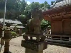 白山神社の狛犬