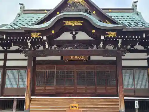 円城寺の本殿・本堂