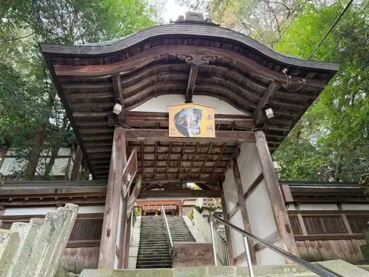 往馬坐伊古麻都比古神社の{uncategorized: "未分類", other: "その他", undefined: "問題あり", building: "その他建物", grave: "お墓", sacred_gate: "鳥居", guardian: "狛犬", statue: "像", buddha: "仏像", history: "歴史", nature: "自然", garden: "庭園", animal: "動物", pagoda: "塔", temizu: "手水舎", mountain_gate: "山門・神門", sanctuary: "本殿・本堂", subordinate: "末社・摂社", art: "芸術", scenery: "景色", jizo: "地蔵", ema: "絵馬", goshuin: "御朱印", omikuji: "おみくじ", items: "授与品その他", amulet: "お守り", goshuincho: "御朱印帳", eats: "食事", festival: "お祭り", votive_dance: "神楽", shichigosan: "七五三参", wedding: "結婚式", experience: "体験その他", initially: "初詣", around: "周辺", anti_infection: "感染症対策"}