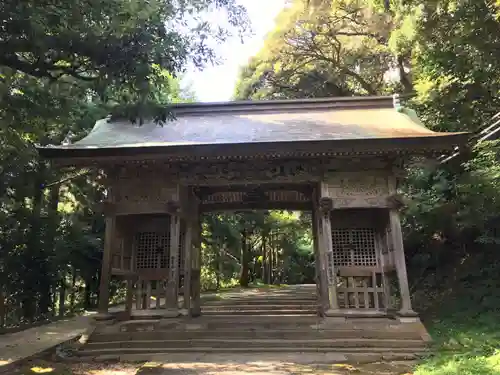 倭文神社の山門・神門