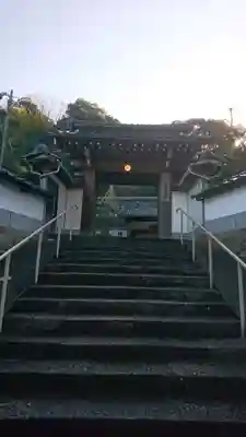 栄照院の山門・神門