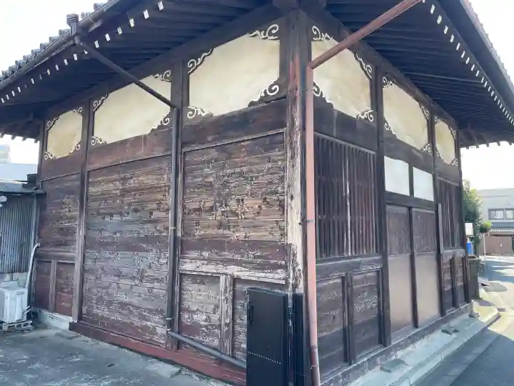 済興寺の{uncategorized: "未分類", other: "その他", undefined: "問題あり", building: "その他建物", grave: "お墓", sacred_gate: "鳥居", guardian: "狛犬", statue: "像", buddha: "仏像", history: "歴史", nature: "自然", garden: "庭園", animal: "動物", pagoda: "塔", temizu: "手水舎", mountain_gate: "山門・神門", sanctuary: "本殿・本堂", subordinate: "末社・摂社", art: "芸術", scenery: "景色", jizo: "地蔵", ema: "絵馬", goshuin: "御朱印", omikuji: "おみくじ", items: "授与品その他", amulet: "お守り", goshuincho: "御朱印帳", eats: "食事", festival: "お祭り", votive_dance: "神楽", shichigosan: "七五三参", wedding: "結婚式", experience: "体験その他", initially: "初詣", around: "周辺", anti_infection: "感染症対策"}