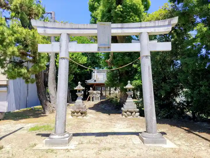 伊奈利社(加稲)の鳥居