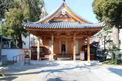 法楽寺の本殿・本堂