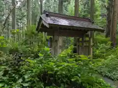 月居観音堂（月居山光明寺観音堂）の山門