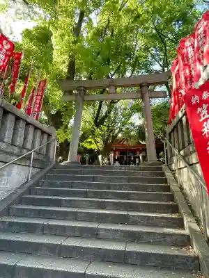 笠䅣稲荷神社の{uncategorized: "未分類", other: "その他", undefined: "問題あり", building: "その他建物", grave: "お墓", sacred_gate: "鳥居", guardian: "狛犬", statue: "像", buddha: "仏像", history: "歴史", nature: "自然", garden: "庭園", animal: "動物", pagoda: "塔", temizu: "手水舎", mountain_gate: "山門・神門", sanctuary: "本殿・本堂", subordinate: "末社・摂社", art: "芸術", scenery: "景色", jizo: "地蔵", ema: "絵馬", goshuin: "御朱印", omikuji: "おみくじ", items: "授与品その他", amulet: "お守り", goshuincho: "御朱印帳", eats: "食事", festival: "お祭り", votive_dance: "神楽", shichigosan: "七五三参", wedding: "結婚式", experience: "体験その他", initially: "初詣", around: "周辺", anti_infection: "感染症対策"}