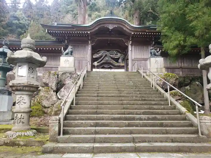 岡太神社・大瀧神社の山門・神門