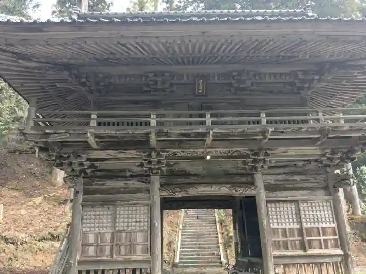 五皇神社の{uncategorized: "未分類", other: "その他", undefined: "問題あり", building: "その他建物", grave: "お墓", sacred_gate: "鳥居", guardian: "狛犬", statue: "像", buddha: "仏像", history: "歴史", nature: "自然", garden: "庭園", animal: "動物", pagoda: "塔", temizu: "手水舎", mountain_gate: "山門・神門", sanctuary: "本殿・本堂", subordinate: "末社・摂社", art: "芸術", scenery: "景色", jizo: "地蔵", ema: "絵馬", goshuin: "御朱印", omikuji: "おみくじ", items: "授与品その他", amulet: "お守り", goshuincho: "御朱印帳", eats: "食事", festival: "お祭り", votive_dance: "神楽", shichigosan: "七五三参", wedding: "結婚式", experience: "体験その他", initially: "初詣", around: "周辺", anti_infection: "感染症対策"}