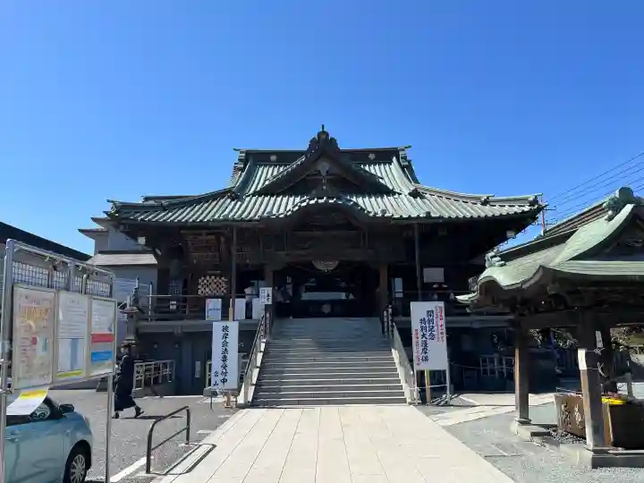 成田山川越別院の{uncategorized: "未分類", other: "その他", undefined: "問題あり", building: "その他建物", grave: "お墓", sacred_gate: "鳥居", guardian: "狛犬", statue: "像", buddha: "仏像", history: "歴史", nature: "自然", garden: "庭園", animal: "動物", pagoda: "塔", temizu: "手水舎", mountain_gate: "山門・神門", sanctuary: "本殿・本堂", subordinate: "末社・摂社", art: "芸術", scenery: "景色", jizo: "地蔵", ema: "絵馬", goshuin: "御朱印", omikuji: "おみくじ", items: "授与品その他", amulet: "お守り", goshuincho: "御朱印帳", eats: "食事", festival: "お祭り", votive_dance: "神楽", shichigosan: "七五三参", wedding: "結婚式", experience: "体験その他", initially: "初詣", around: "周辺", anti_infection: "感染症対策"}