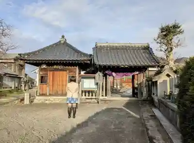 正法寺の山門・神門