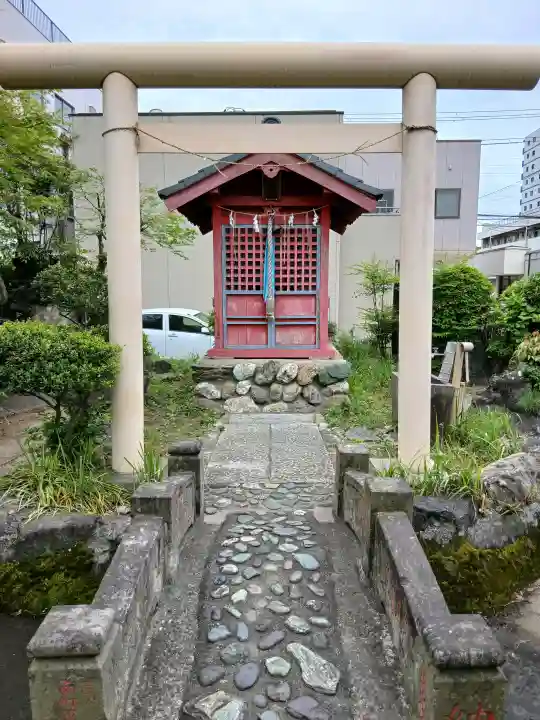 飯香岡八幡宮の{uncategorized: "未分類", other: "その他", undefined: "問題あり", building: "その他建物", grave: "お墓", sacred_gate: "鳥居", guardian: "狛犬", statue: "像", buddha: "仏像", history: "歴史", nature: "自然", garden: "庭園", animal: "動物", pagoda: "塔", temizu: "手水舎", mountain_gate: "山門・神門", sanctuary: "本殿・本堂", subordinate: "末社・摂社", art: "芸術", scenery: "景色", jizo: "地蔵", ema: "絵馬", goshuin: "御朱印", omikuji: "おみくじ", items: "授与品その他", amulet: "お守り", goshuincho: "御朱印帳", eats: "食事", festival: "お祭り", votive_dance: "神楽", shichigosan: "七五三参", wedding: "結婚式", experience: "体験その他", initially: "初詣", around: "周辺", anti_infection: "感染症対策"}