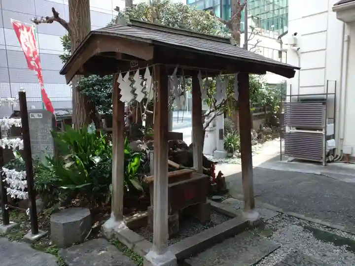 讃岐小白稲荷神社の手水舎