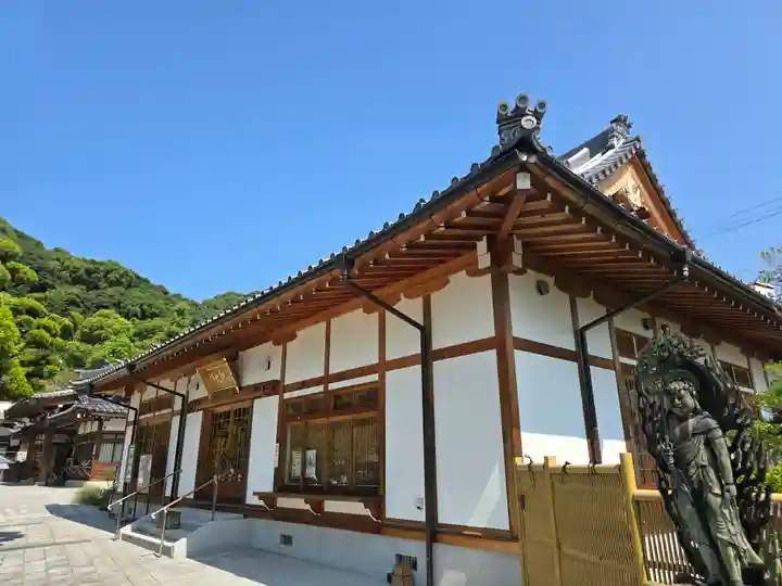 貞照寺の本殿・本堂