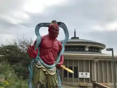 江島神社の像