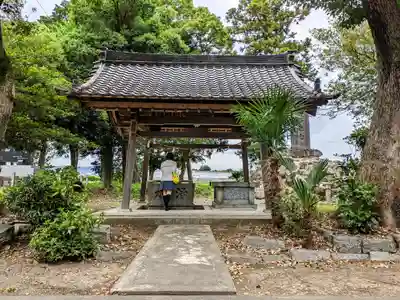 若宮八幡社の手水舎