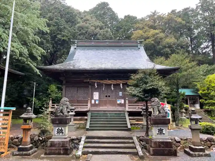 草薙神社の本殿・本堂