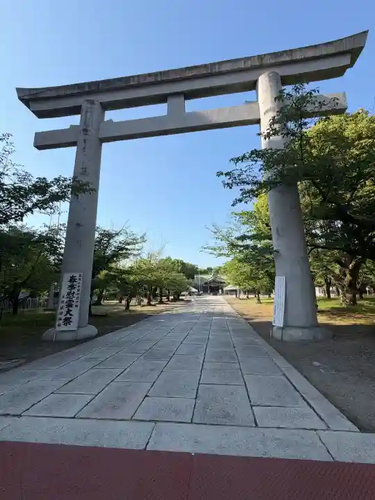 大阪護國神社の{uncategorized: "未分類", other: "その他", undefined: "問題あり", building: "その他建物", grave: "お墓", sacred_gate: "鳥居", guardian: "狛犬", statue: "像", buddha: "仏像", history: "歴史", nature: "自然", garden: "庭園", animal: "動物", pagoda: "塔", temizu: "手水舎", mountain_gate: "山門・神門", sanctuary: "本殿・本堂", subordinate: "末社・摂社", art: "芸術", scenery: "景色", jizo: "地蔵", ema: "絵馬", goshuin: "御朱印", omikuji: "おみくじ", items: "授与品その他", amulet: "お守り", goshuincho: "御朱印帳", eats: "食事", festival: "お祭り", votive_dance: "神楽", shichigosan: "七五三参", wedding: "結婚式", experience: "体験その他", initially: "初詣", around: "周辺", anti_infection: "感染症対策"}