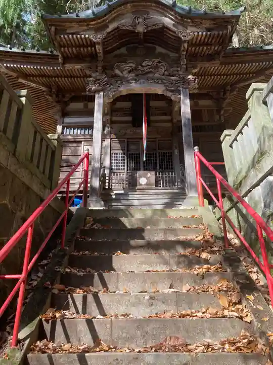 成田不動尊の本殿・本堂