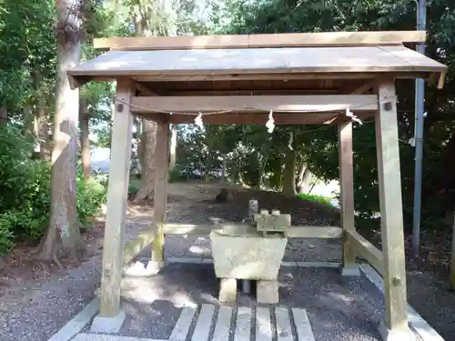 関神社の手水舎