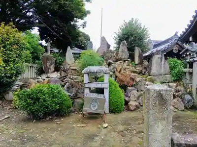 新屋社の末社・摂社