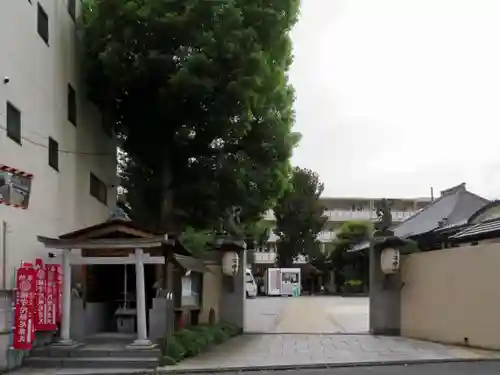 稲守稲荷神社の山門