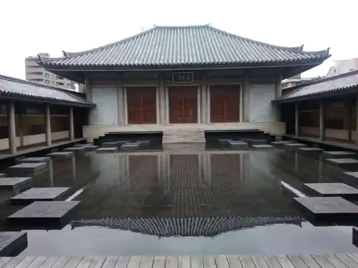 東長寺の本殿・本堂