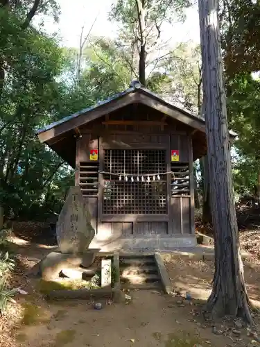 堀兼神社（浅間宮）の{uncategorized: "未分類", other: "その他", undefined: "問題あり", building: "その他建物", grave: "お墓", sacred_gate: "鳥居", guardian: "狛犬", statue: "像", buddha: "仏像", history: "歴史", nature: "自然", garden: "庭園", animal: "動物", pagoda: "塔", temizu: "手水舎", mountain_gate: "山門・神門", sanctuary: "本殿・本堂", subordinate: "末社・摂社", art: "芸術", scenery: "景色", jizo: "地蔵", ema: "絵馬", goshuin: "御朱印", omikuji: "おみくじ", items: "授与品その他", amulet: "お守り", goshuincho: "御朱印帳", eats: "食事", festival: "お祭り", votive_dance: "神楽", shichigosan: "七五三参", wedding: "結婚式", experience: "体験その他", initially: "初詣", around: "周辺", anti_infection: "感染症対策"}