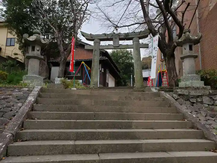 中川八幡神社の鳥居
