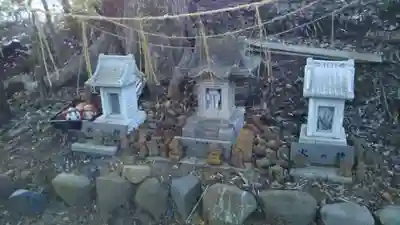 鷲の宮稲荷神社の末社・摂社