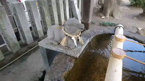 羊神社の手水舎