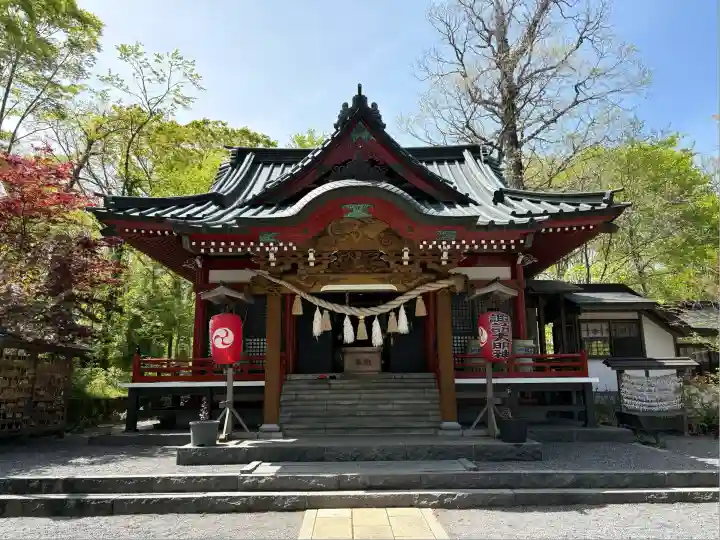 山中諏訪神社(山梨県)