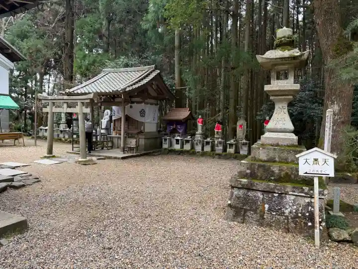 宝山寺の{uncategorized: "未分類", other: "その他", undefined: "問題あり", building: "その他建物", grave: "お墓", sacred_gate: "鳥居", guardian: "狛犬", statue: "像", buddha: "仏像", history: "歴史", nature: "自然", garden: "庭園", animal: "動物", pagoda: "塔", temizu: "手水舎", mountain_gate: "山門・神門", sanctuary: "本殿・本堂", subordinate: "末社・摂社", art: "芸術", scenery: "景色", jizo: "地蔵", ema: "絵馬", goshuin: "御朱印", omikuji: "おみくじ", items: "授与品その他", amulet: "お守り", goshuincho: "御朱印帳", eats: "食事", festival: "お祭り", votive_dance: "神楽", shichigosan: "七五三参", wedding: "結婚式", experience: "体験その他", initially: "初詣", around: "周辺", anti_infection: "感染症対策"}