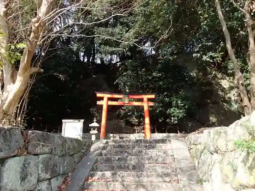 石床神社旧社地の鳥居