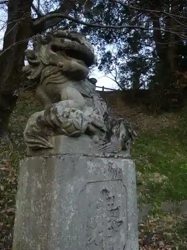 熊野神社の狛犬