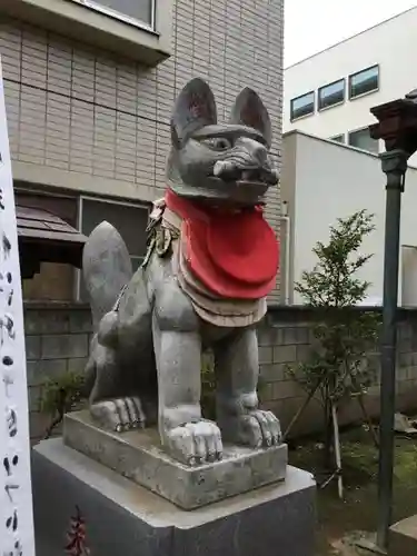 出世稲荷神社の狛犬