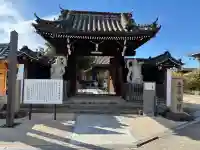 長栄寺の{uncategorized: "未分類", other: "その他", undefined: "問題あり", building: "その他建物", grave: "お墓", sacred_gate: "鳥居", guardian: "狛犬", statue: "像", buddha: "仏像", history: "歴史", nature: "自然", garden: "庭園", animal: "動物", pagoda: "塔", temizu: "手水舎", mountain_gate: "山門・神門", sanctuary: "本殿・本堂", subordinate: "末社・摂社", art: "芸術", scenery: "景色", jizo: "地蔵", ema: "絵馬", goshuin: "御朱印", omikuji: "おみくじ", items: "授与品その他", amulet: "お守り", goshuincho: "御朱印帳", eats: "食事", festival: "お祭り", votive_dance: "神楽", shichigosan: "七五三参", wedding: "結婚式", experience: "体験その他", initially: "初詣", around: "周辺", anti_infection: "感染症対策"}