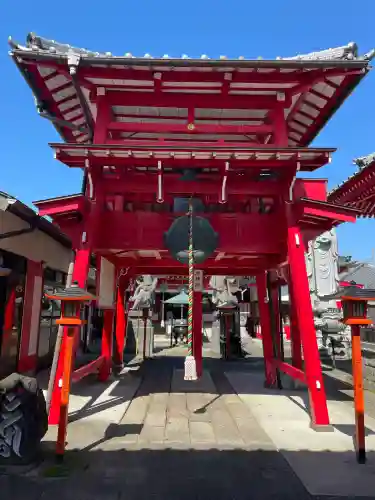 前橋厄除大師 蓮花院の{uncategorized: "未分類", other: "その他", undefined: "問題あり", building: "その他建物", grave: "お墓", sacred_gate: "鳥居", guardian: "狛犬", statue: "像", buddha: "仏像", history: "歴史", nature: "自然", garden: "庭園", animal: "動物", pagoda: "塔", temizu: "手水舎", mountain_gate: "山門・神門", sanctuary: "本殿・本堂", subordinate: "末社・摂社", art: "芸術", scenery: "景色", jizo: "地蔵", ema: "絵馬", goshuin: "御朱印", omikuji: "おみくじ", items: "授与品その他", amulet: "お守り", goshuincho: "御朱印帳", eats: "食事", festival: "お祭り", votive_dance: "神楽", shichigosan: "七五三参", wedding: "結婚式", experience: "体験その他", initially: "初詣", around: "周辺", anti_infection: "感染症対策"}