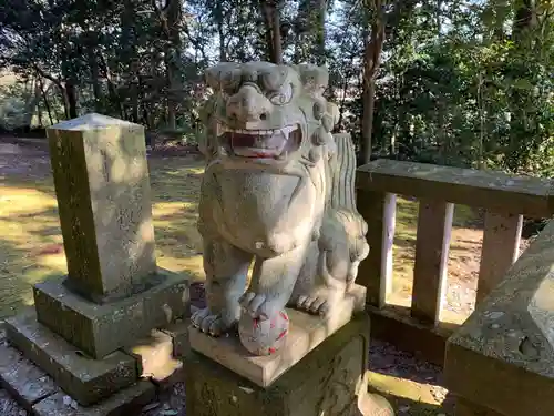 雷電神社の狛犬