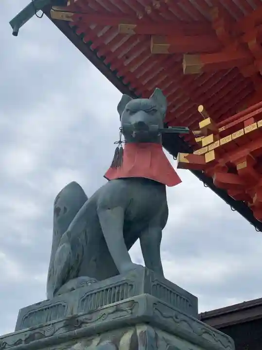 伏見稲荷大社の狛犬